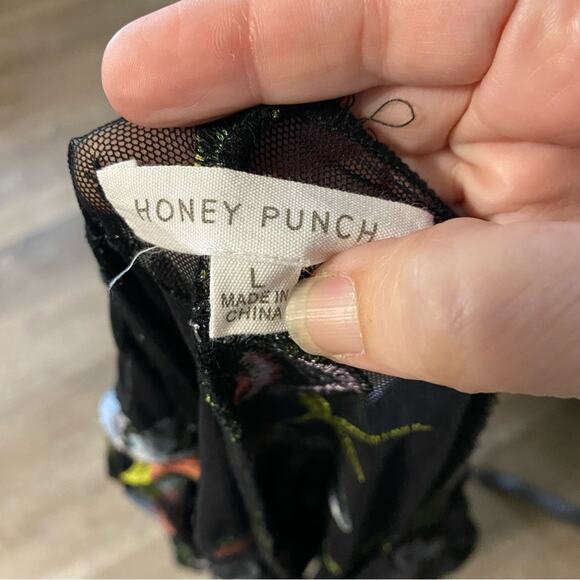 Honey punch black kimono w embroidered floral boho garden girl whimsigoth large - Picture 4 of 8